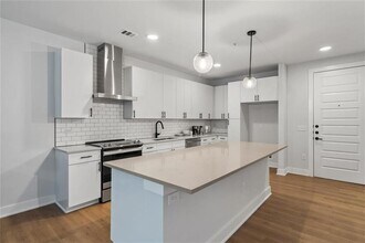 3101 Govalle Ave in Austin, TX - Building Photo - Building Photo