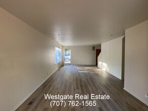 8315 Lasalle Ave in Cotati, CA - Building Photo - Building Photo