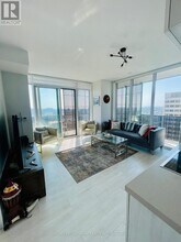 8 Eglinton Ave E in Toronto, ON - Building Photo - Building Photo