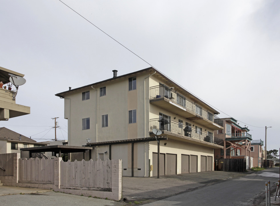 241 Monroe St in Monterey, CA - Building Photo