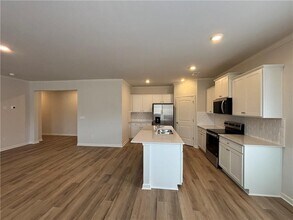 6652 Parson St in Flowery Branch, GA - Building Photo - Building Photo