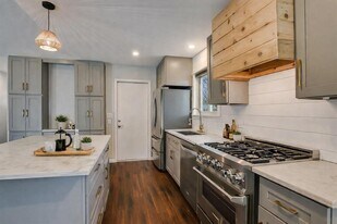 6109 Merriwood Dr in Austin, TX - Building Photo