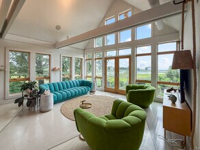 52 Shorehaven Rd in Norwalk, CT - Building Photo - Building Photo