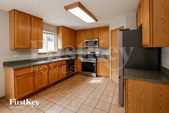 7010 Paradise Cir in Plainfield, IL - Building Photo - Building Photo