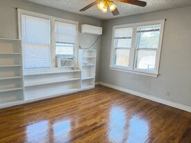 1117 NW 38th St, Unit 1119B in Oklahoma City, OK - Building Photo