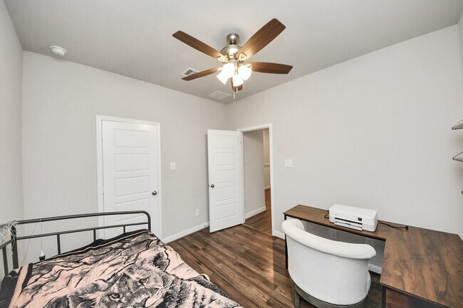 property at 24247 Prairie Glen Ln