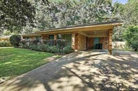 2558 Crestleigh Mnr