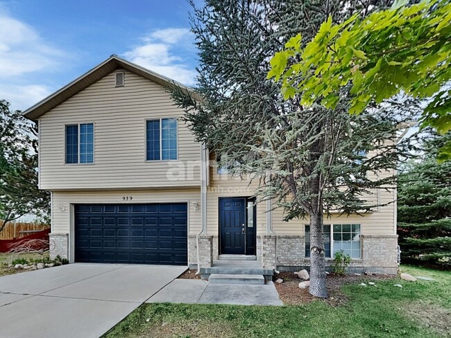 property at 939 740 S