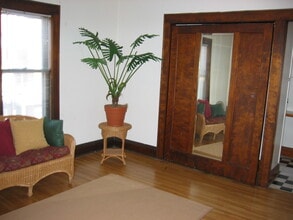 1511 Spruce Plz in Minneapolis, MN - Building Photo - Building Photo