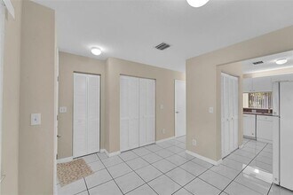 9088 NW 40th St in Coral Springs, FL - Building Photo - Building Photo