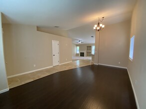 1509 Lathwell Way in Roseville, CA - Building Photo - Building Photo