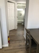 503 S Sinclair Ave in Stockton, CA - Foto de edificio - Building Photo