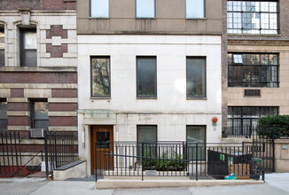 232 E 50th St in New York, NY - Building Photo - Building Photo