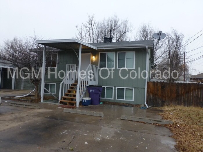 6205 E Ohio Ave in Denver, CO - Building Photo