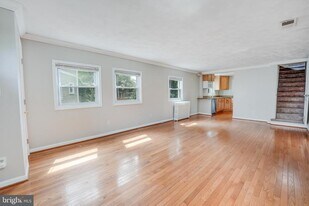 3325 20th Rd N in Arlington, VA - Building Photo