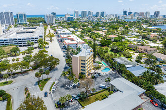 Ocean Sunrise in Fort Lauderdale, FL - Foto de edificio - Building Photo