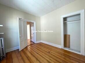 11 Clarendon Ave, Unit 2 in Somerville, MA - Building Photo - Building Photo