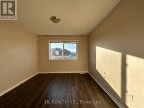 233 Rouge River Dr in Toronto, ON - Building Photo - Building Photo