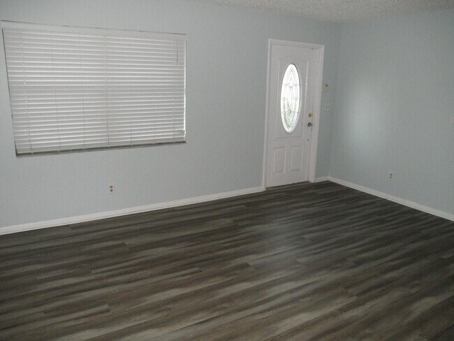 4648 Summit Blvd in West Palm Beach, FL - Building Photo - Building Photo