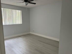 2600 S University Dr, Unit 227 in Davie, FL - Building Photo - Building Photo