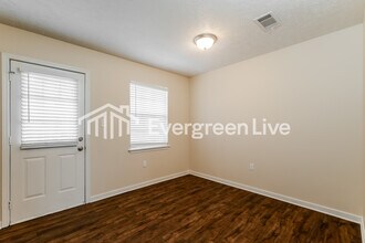 6153 Floral Dr in Jackson, MS - Building Photo - Building Photo