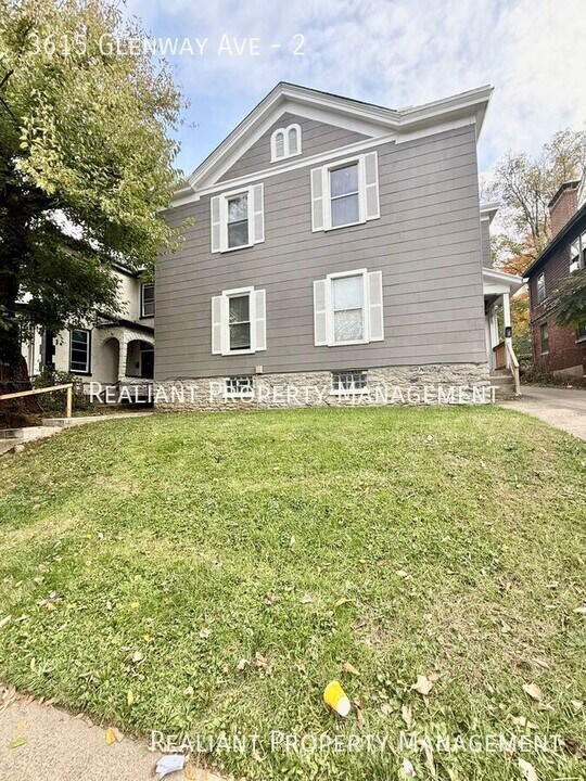 3615 Glenway Ave in Cincinnati, OH - Building Photo