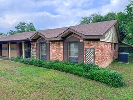 1219 Neal Pickett Dr in College Station, TX - Building Photo