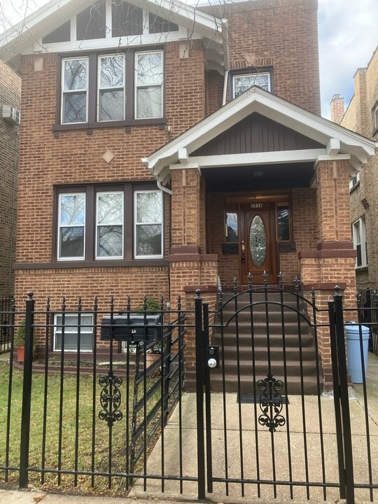 3938 N Lawndale Ave in Chicago, IL - Building Photo