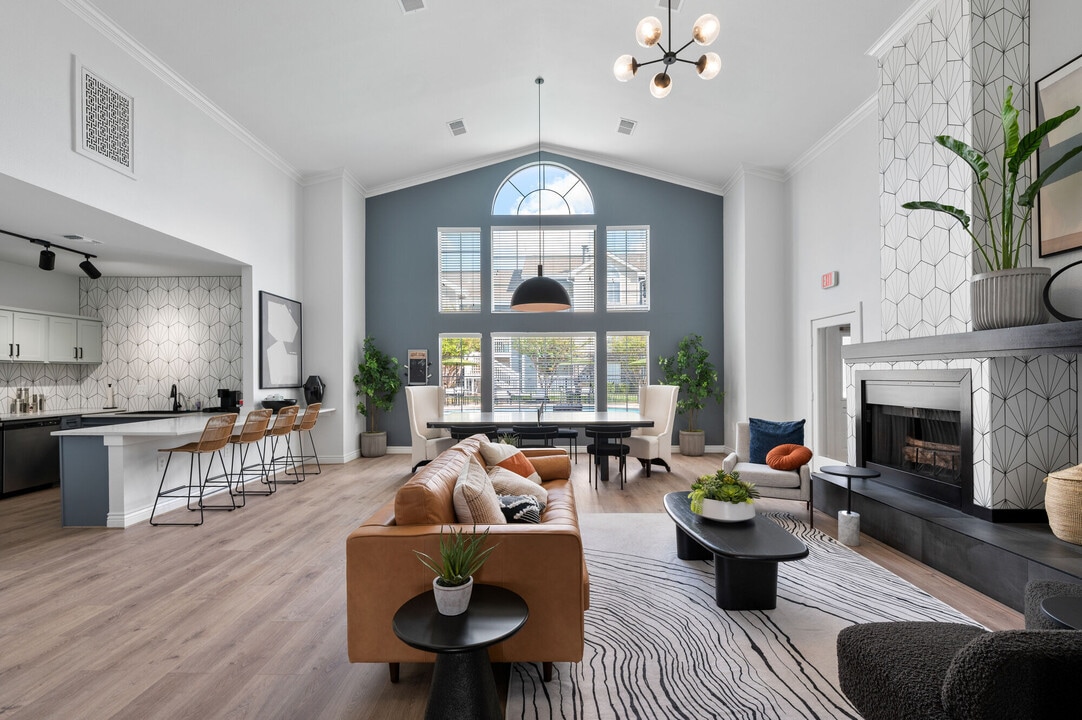 The Park at Woodmoor in Shenandoah, TX - Foto de edificio