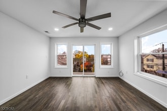 613 S 18th St in Newark, NJ - Building Photo - Building Photo