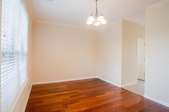 4001 Barlow Dr in Round Rock, TX - Building Photo - Building Photo