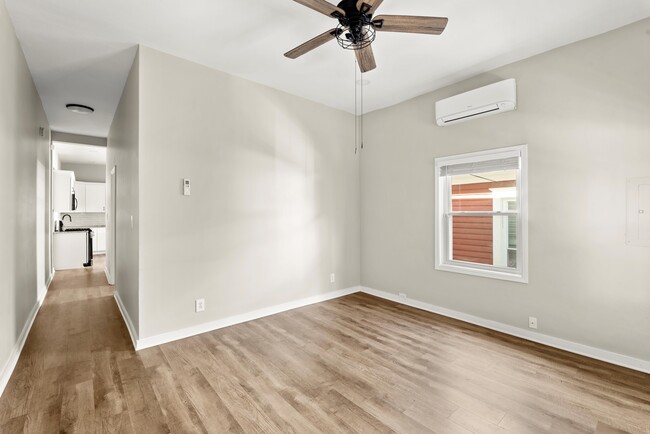 359 Cameron St SE, Unit 359 in Atlanta, GA - Building Photo - Building Photo