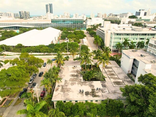 1770 Meridian Ave in Miami Beach, FL - Foto de edificio - Building Photo