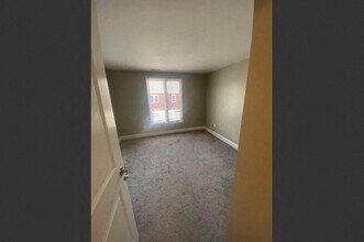 614 Englewood Ave in Tonawanda, NY - Building Photo - Building Photo