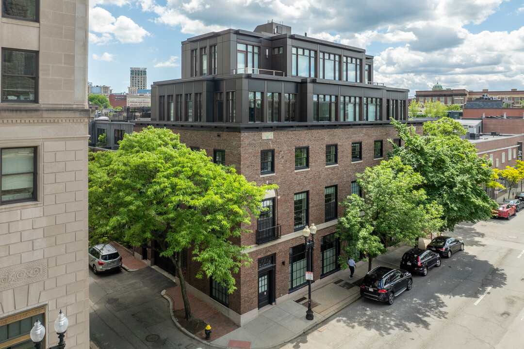 Arlington House in Boston, MA - Building Photo