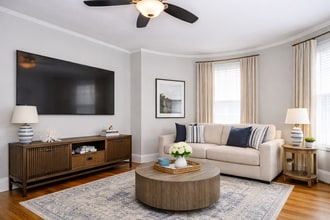 22 Bigelow St, Unit # 1 in Boston, MA - Foto de edificio - Building Photo