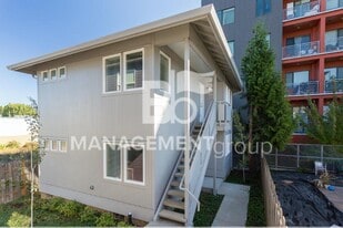 4038 NE Garfield Ave in Portland, OR - Building Photo