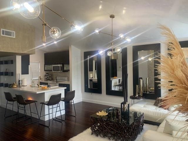 property at 2861 N Oakland Forest Dr