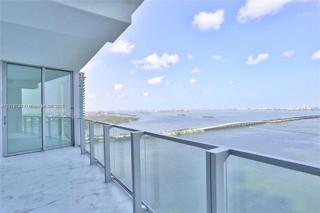 2900 NE 7th Ave, Unit 2803 in Miami, FL - Building Photo - Building Photo