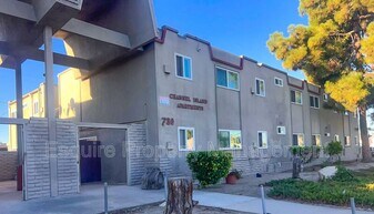 710 W Channel Islands Blvd in Oxnard, CA - Building Photo