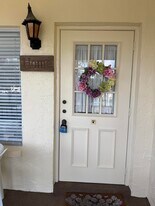 133 Lake Pine Cir in Greenacres, FL - Building Photo