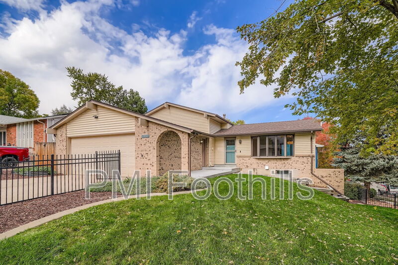 10909 W 65th Way in Arvada, CO - Building Photo