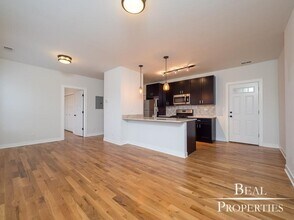 2209 W Eastwood Ave in Chicago, IL - Building Photo - Building Photo