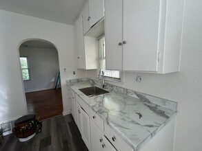 640 Kern St in Waterloo, IA - Building Photo - Building Photo