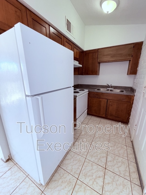 5752 S Park Ave in Tucson, AZ - Building Photo - Building Photo