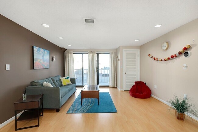 8 9th St, Unit 116 in Medford, MA - Building Photo - Building Photo