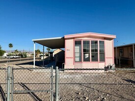 1840 Montclair Dr in Bullhead City, AZ - Building Photo