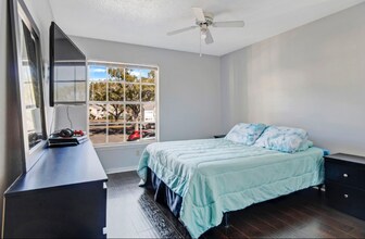 1057 S Hiawassee Rd in Orlando, FL - Building Photo - Building Photo