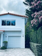 1430 Baracoa Ave in Coral Gables, FL - Building Photo - Building Photo