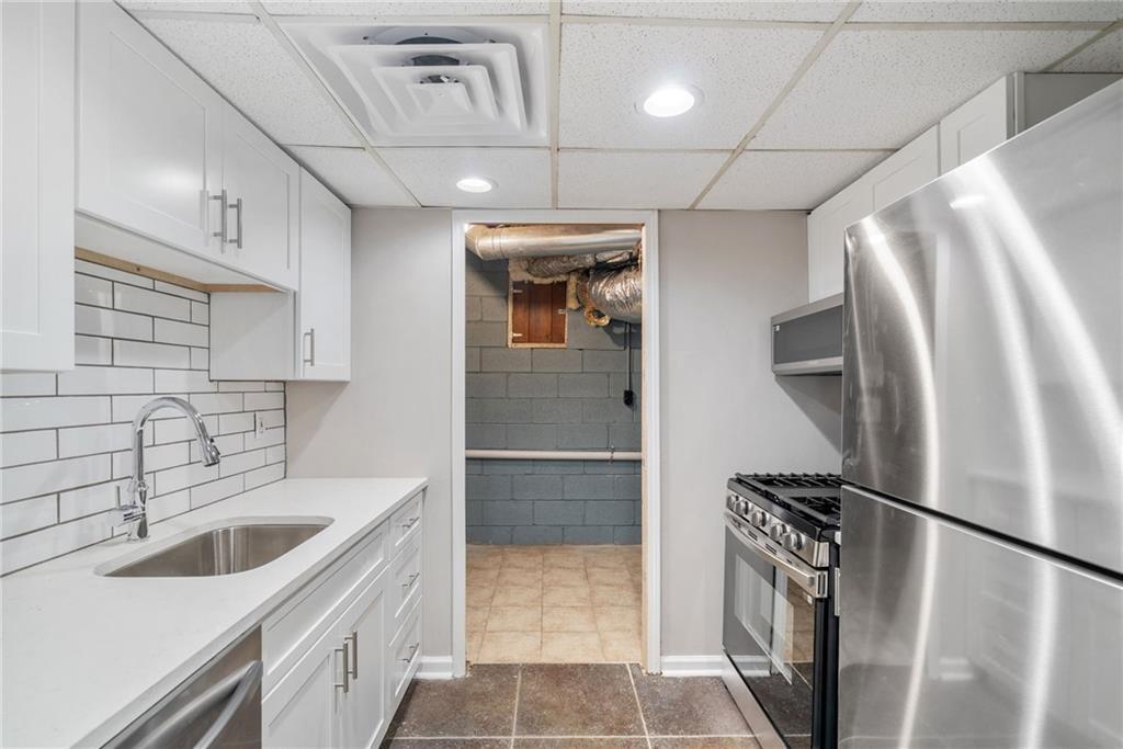 1447 Southland Vista Ct NE in Atlanta, GA - Building Photo